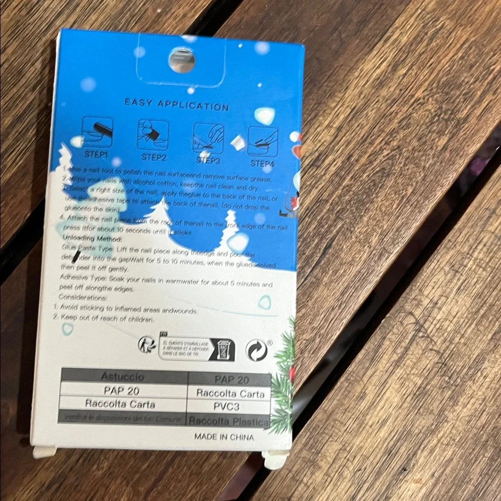 Press on Nails Purple Reindeer Art Set - Picture 2 of 3